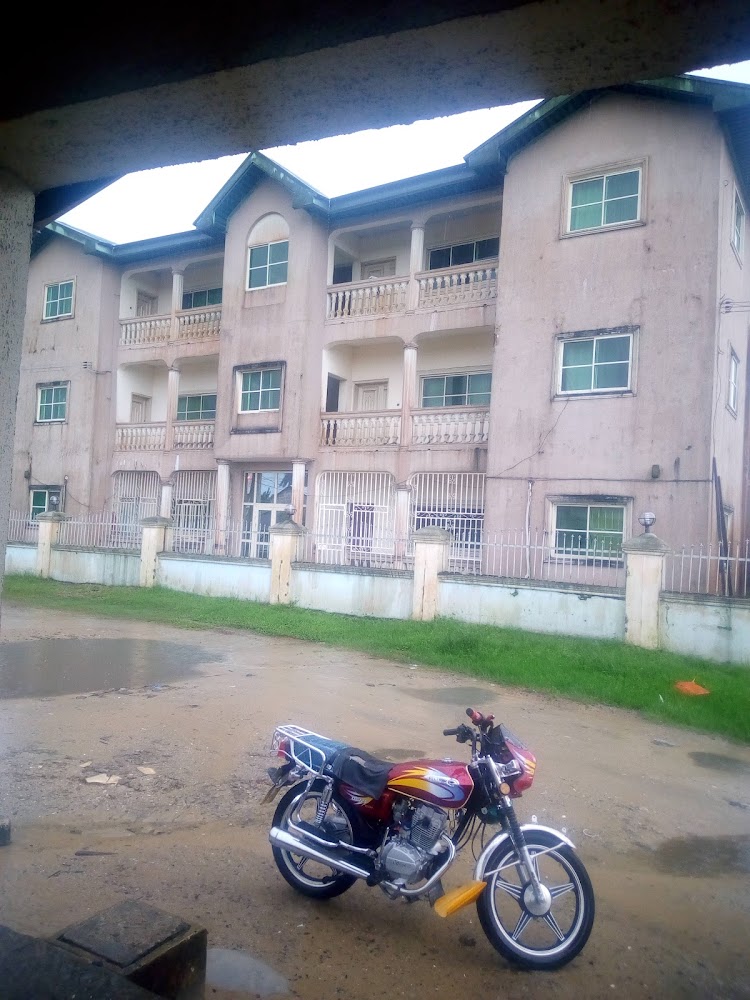 Alaputa Akiama Town Hall photo 2